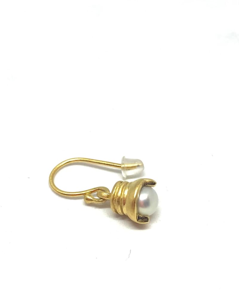 Front of a size O/S Small Pearl Drop Single Earring in Gold in Gold by Heather Benjamin Jewelry. | dia_product_style_image_id:331146